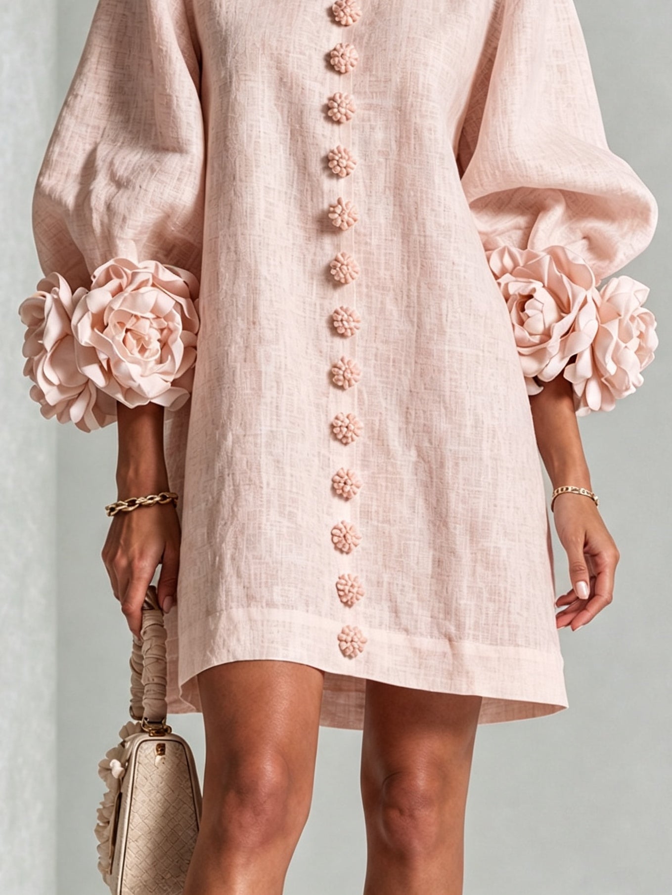 Vestido Mini Floral Rosa con Botones y Mangas Florales