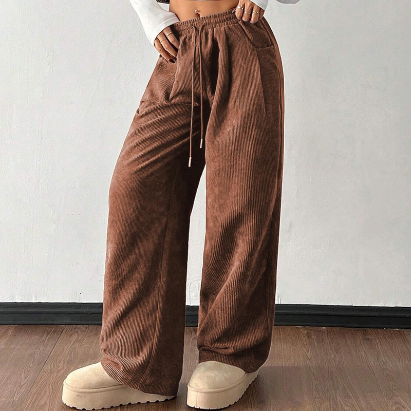 Pantalón de pana de corte amplio en café